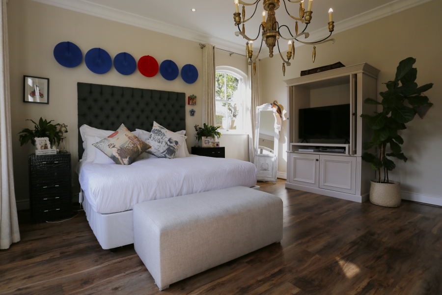 4 Bedroom Property for Sale in Constantia Western Cape